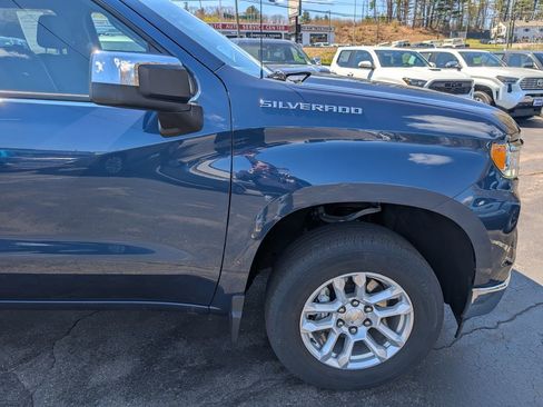 Used 2022 Chevrolet Silverado 1500 LT AWD/4WD image 10