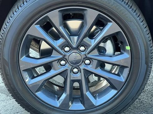 New 2026 Jeep Grand Cherokee L Limited AWD/4WD image 8
