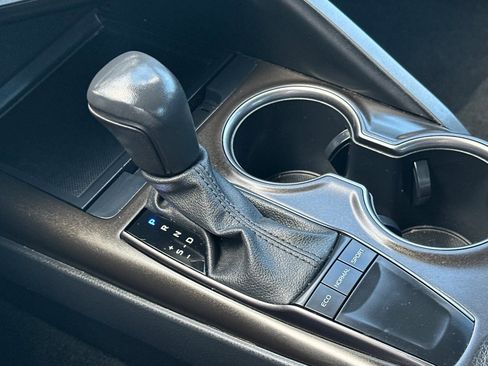 Used 2023 Toyota Camry SE image 21