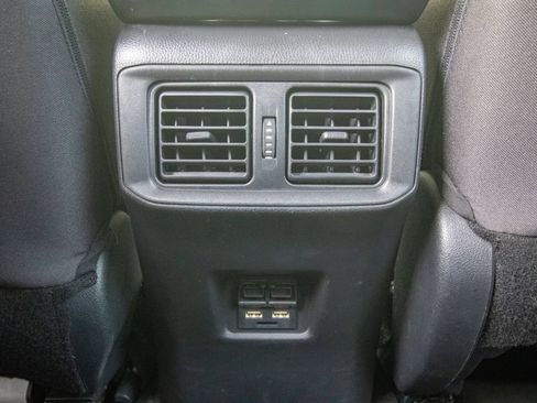 Used 2021 Toyota RAV4 XLE FWD image 35
