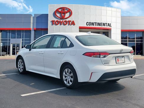 Certified 2025 Toyota Corolla LE FWD image 4