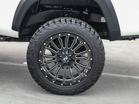 Used 2023 Toyota Tacoma TRD Off-Road AWD/4WD image 11