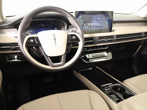 New 2026 Lincoln Corsair Premiere image 2