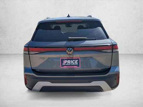 Used 2026 Volkswagen Tiguan SE AWD/4WD image 6