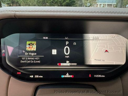 Used 2025 Land Rover Range Rover SV image 40