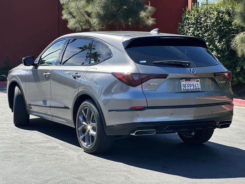 Used 2023 Acura MDX A-Spec image 4