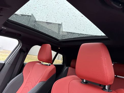 Used 2025 BMW X2 xDrive28i w/ Premium Package image 4