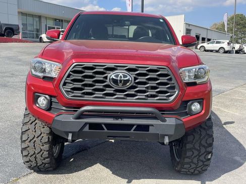 Used 2020 Toyota Tacoma TRD Off-Road w/ Technology Package image 7