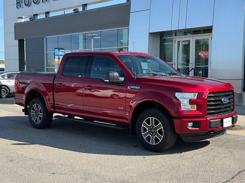 Used 2016 Ford F150 XLT w/ Equipment Group 302A Luxury AWD/4WD image 43