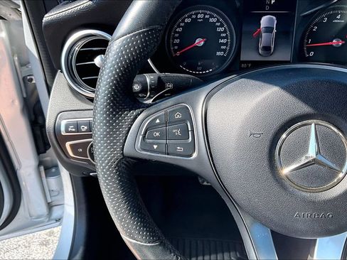 Used 2018 Mercedes-Benz C 300 4MATIC Sedan image 18