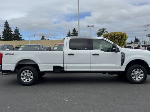 Used 2023 Ford F250 XLT AWD/4WD image 4