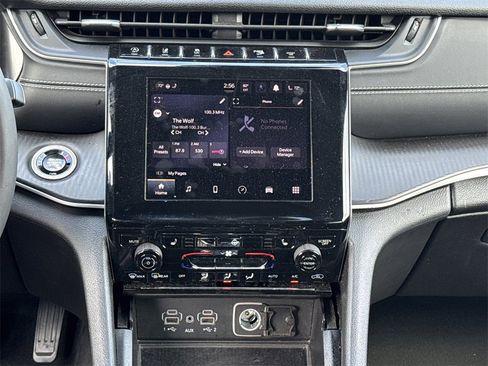 Used 2024 Jeep Grand Cherokee L Laredo image 12