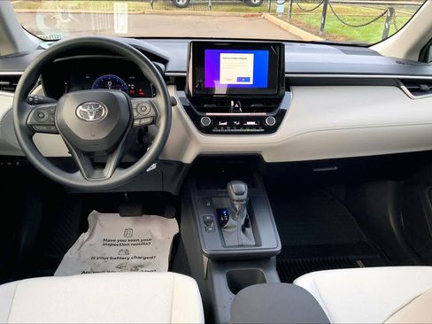 New 2026 Toyota Corolla Cross L image 5