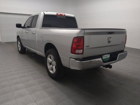 Used 2017 RAM 1500 Classic SLT image 5