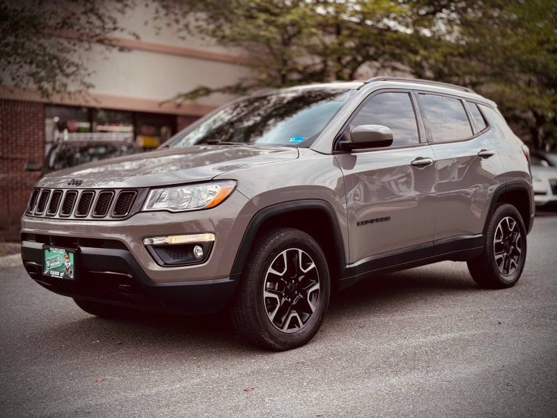 Used 2019 Jeep Compass Sport AWD/4WD image 3