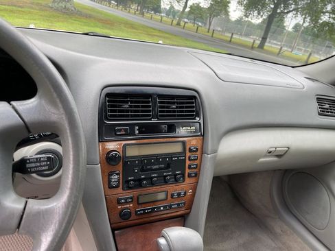 Used 2001 Lexus ES 330 image 18
