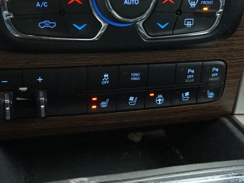 Certified 2017 RAM 1500 Laramie w/ Convenience Group image 31