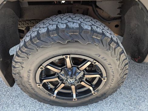 Used 2012 Nissan Titan PRO-4X AWD/4WD image 6