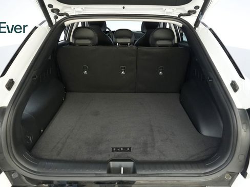 Used 2025 Kia EV6 Wind RWD image 8