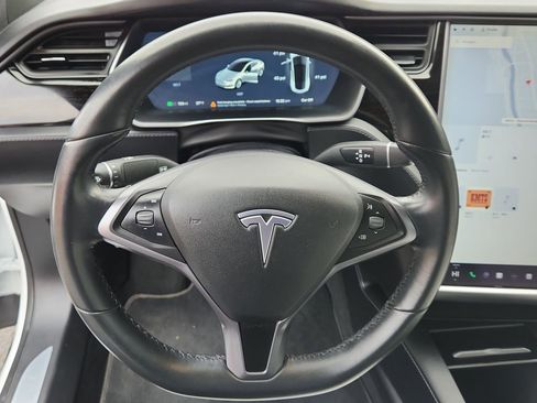 Used 2018 Tesla Model S 100D image 23