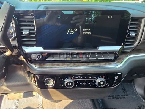 Used 2024 Chevrolet Silverado 1500 LT AWD/4WD image 29