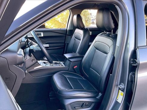 Used 2023 Ford Explorer Limited w/ Equipment Group 301A image 24