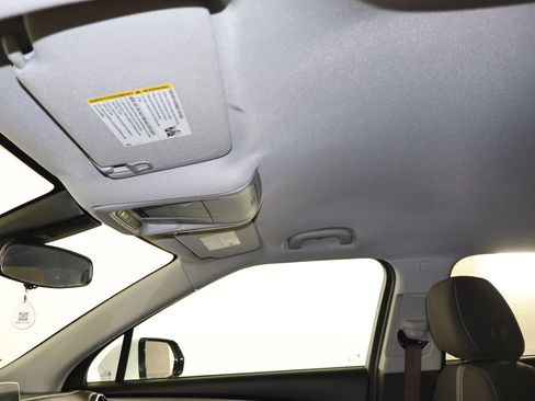 Used 2025 Chevrolet Blazer LT image 38