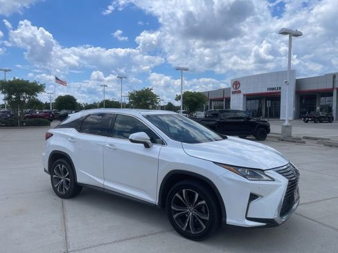 Used 2018 Lexus RX 350 FWD w/ Premium Package image 2