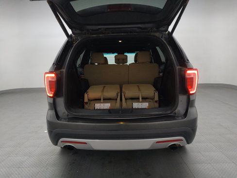 Used 2016 Ford Explorer XLT w/ Equipment Group 202A image 29