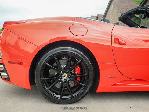 Used 2012 Ferrari California image 10