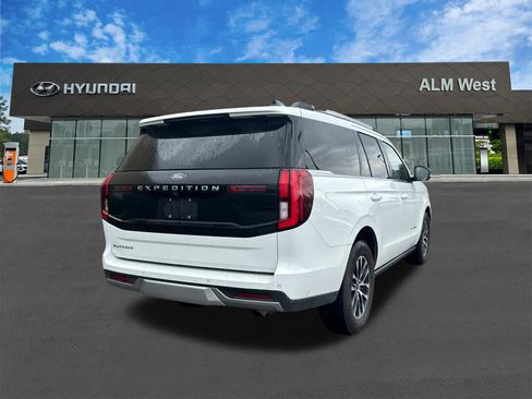 Used 2025 Ford Expedition Platinum AWD/4WD image 5