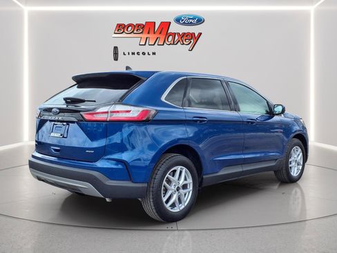 Used 2024 Ford Edge SEL w/ Convenience Package AWD/4WD image 4
