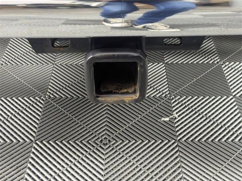 Certified 2021 RAM 1500 Laramie w/ Off Road Group image 31