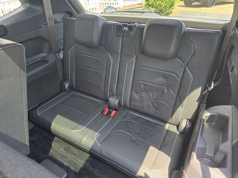 Used 2020 Volkswagen Tiguan SEL Premium R-Line w/ 3rd Row Seat Package AWD/4WD image 20