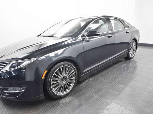 Used 2014 Lincoln MKZ AWD image 3