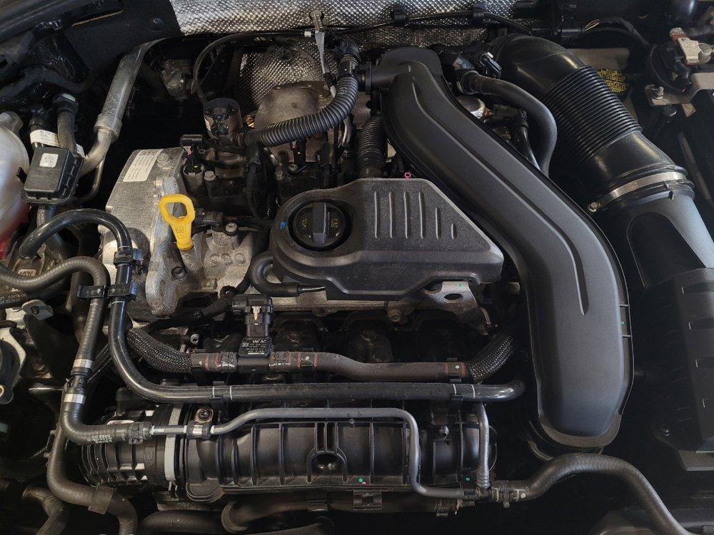 Used 2025 Volkswagen Jetta SE FWD image 30