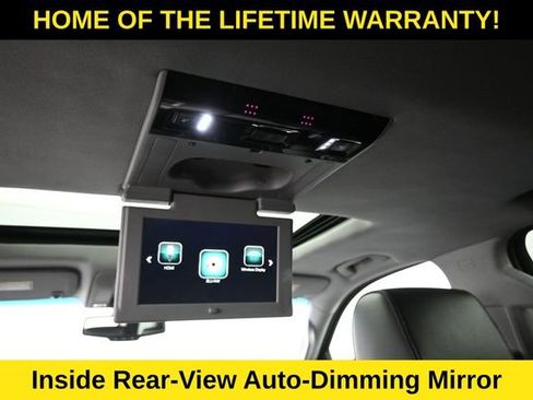 Used 2017 GMC Yukon XL Denali w/ Open Road Package AWD/4WD image 43