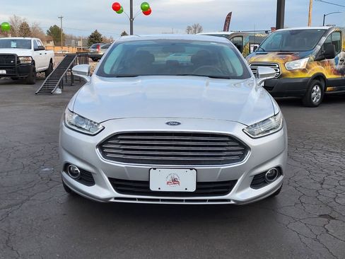 Used 2016 Ford Fusion SE image 10