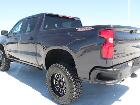 Used 2024 Chevrolet Silverado 1500 LT Trail Boss w/ Protection Package AWD/4WD image 6
