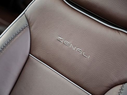 New 2026 GMC Sierra 1500 Denali w/ Denali Reserve Package image 17