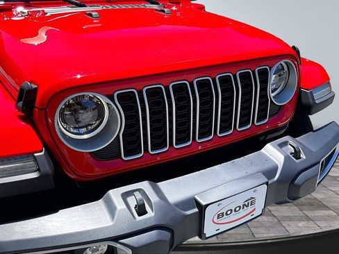 Certified 2025 Jeep Wrangler Unlimited Sahara AWD/4WD image 28