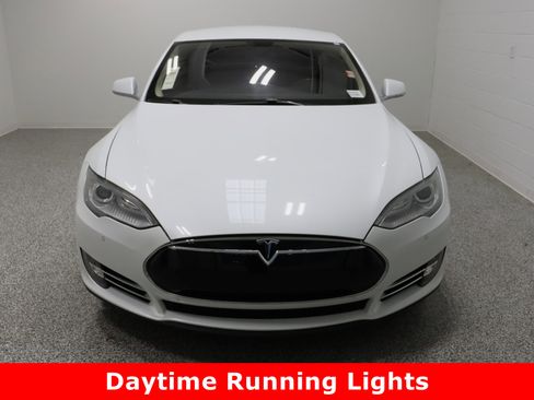 Used 2014 Tesla Model S P85 image 3