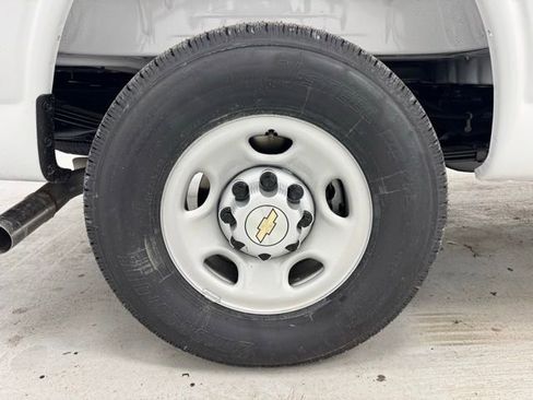 New 2026 Chevrolet Express 2500 Extended image 29