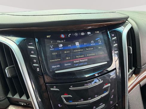 Used 2019 Cadillac Escalade ESV Luxury AWD/4WD image 8