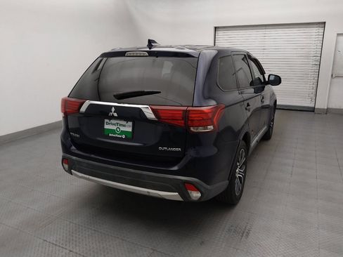 Used 2017 Mitsubishi Outlander ES AWD/4WD image 7
