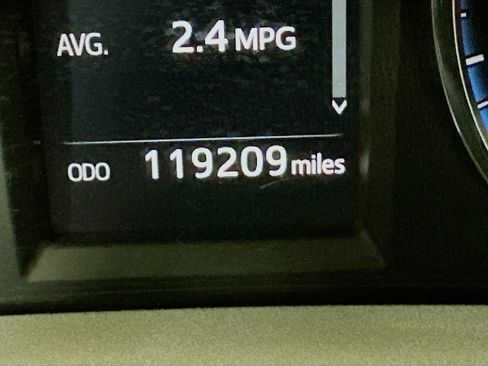 Used 2016 Toyota RAV4 XLE FWD image 14