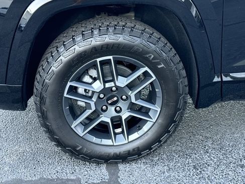 New 2026 GMC Terrain AT4 w/ Technology Package II image 15