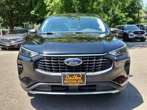 Used 2024 Ford Escape Active AWD/4WD image 5