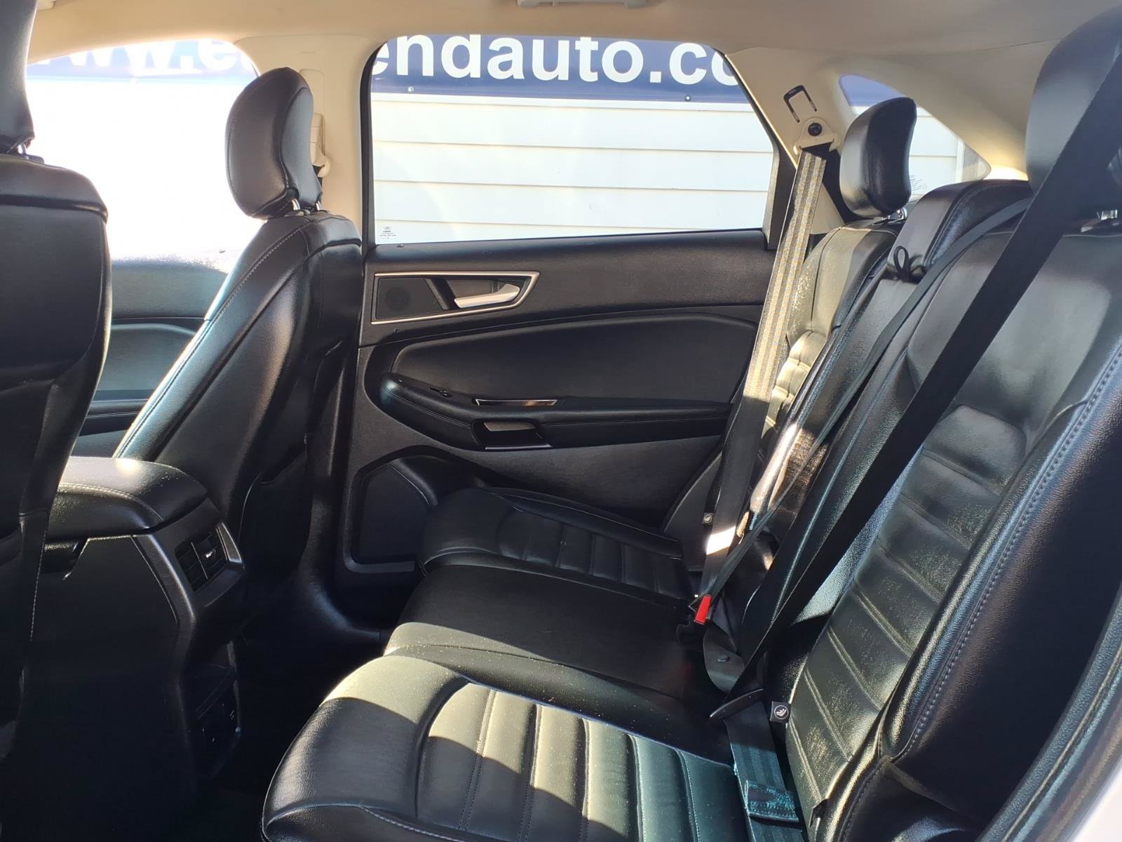 Used 2018 Ford Edge SEL w/ Equipment Group 201A AWD/4WD image 12