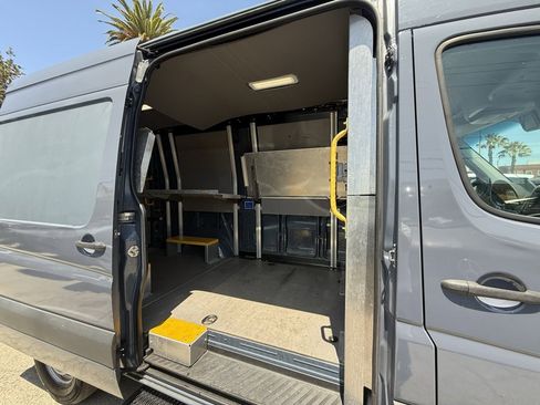 Used 2018 Mercedes-Benz Sprinter 144 Cargo image 9